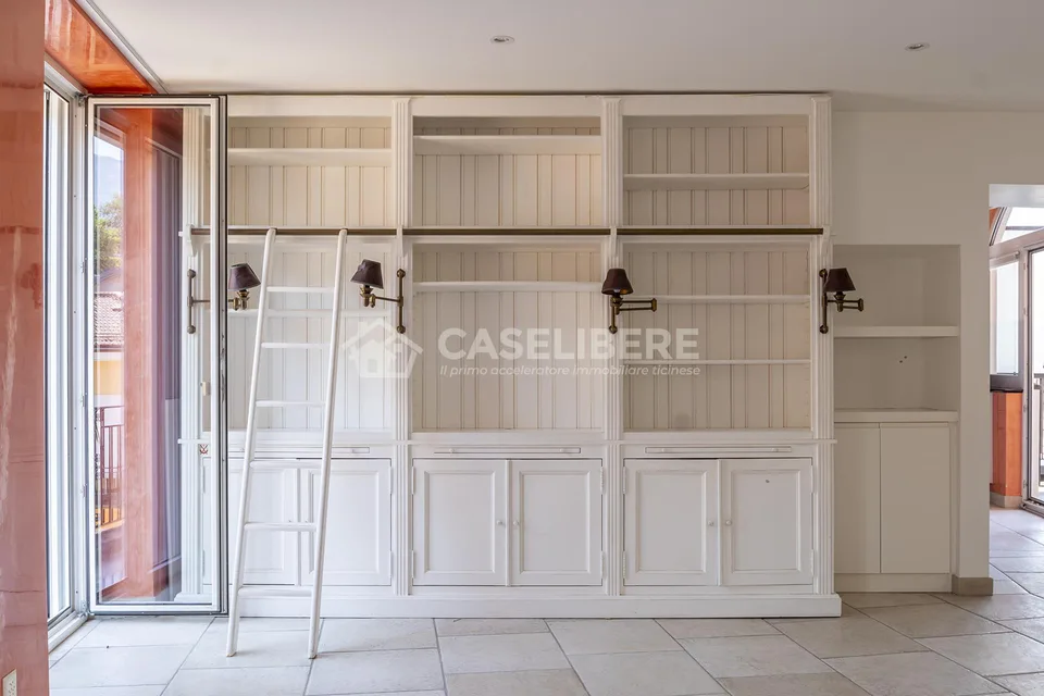 DUPLEX DI 3.5 LOCALI CON TERRAZZA E VISTA SUL LAGO NEL CUORE DI ASCONA