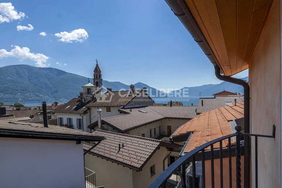 DUPLEX DI 3.5 LOCALI CON TERRAZZA E VISTA SUL LAGO NEL CUORE DI ASCONA