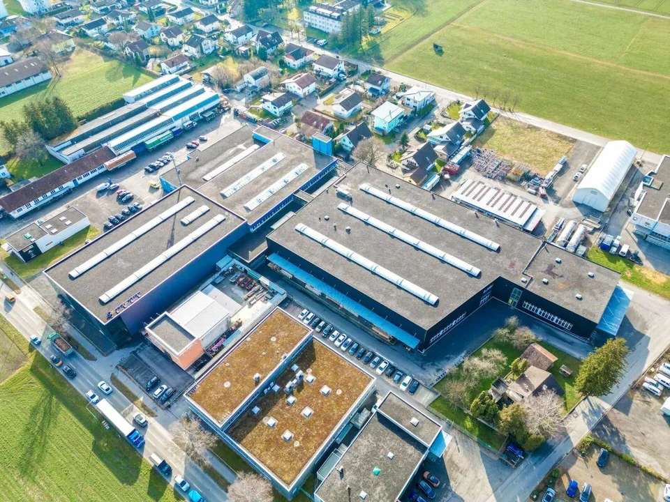 Gewerbefläche mit ebenerdiger Zufahrt - ideal für Handwerker