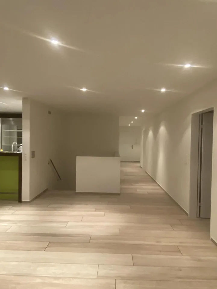 schöne 3.5 Gartenwohnung mit gedecktem Sitzplatz und Disporaum