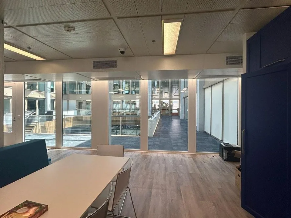 Surface bureaux 228 m2
