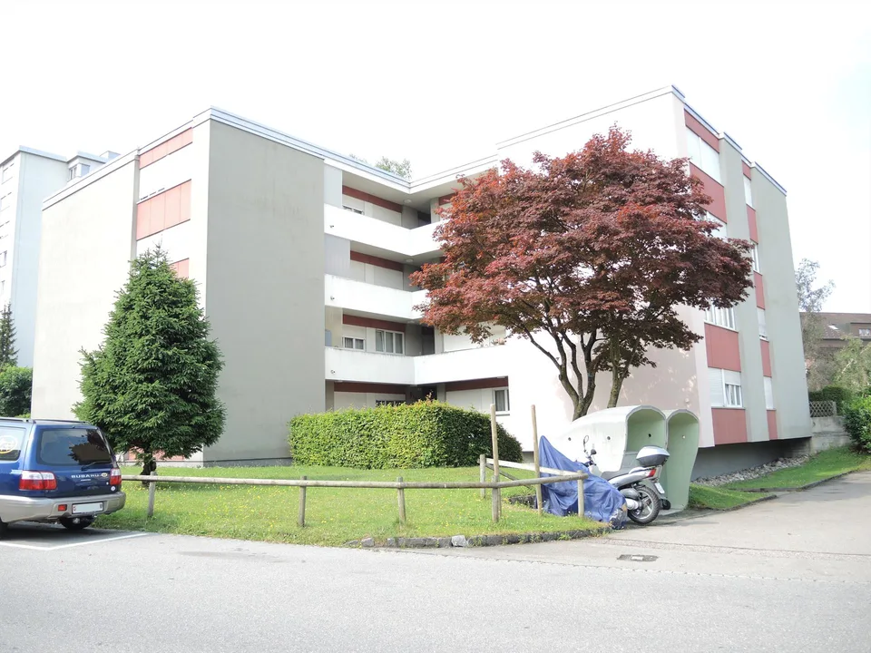 Einstellplatz in Flawil zu vermieten!