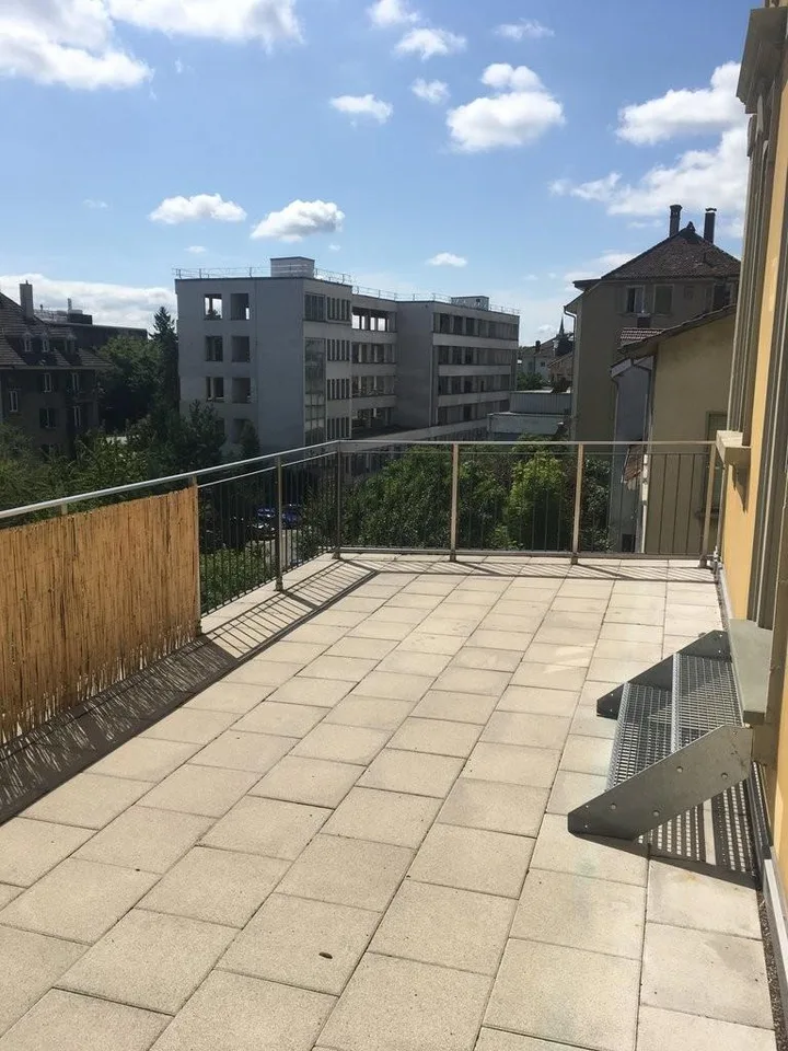 Ihr neues Zuhause mit gemütlichem Sitzplatz in Biel! – Foto 8 von 9
