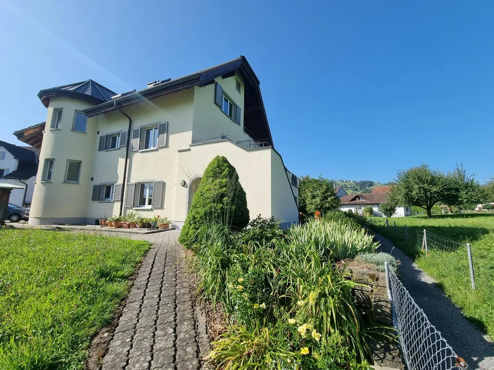 4.5 Zimmer Wohnung an schöner und ruhiger Lage