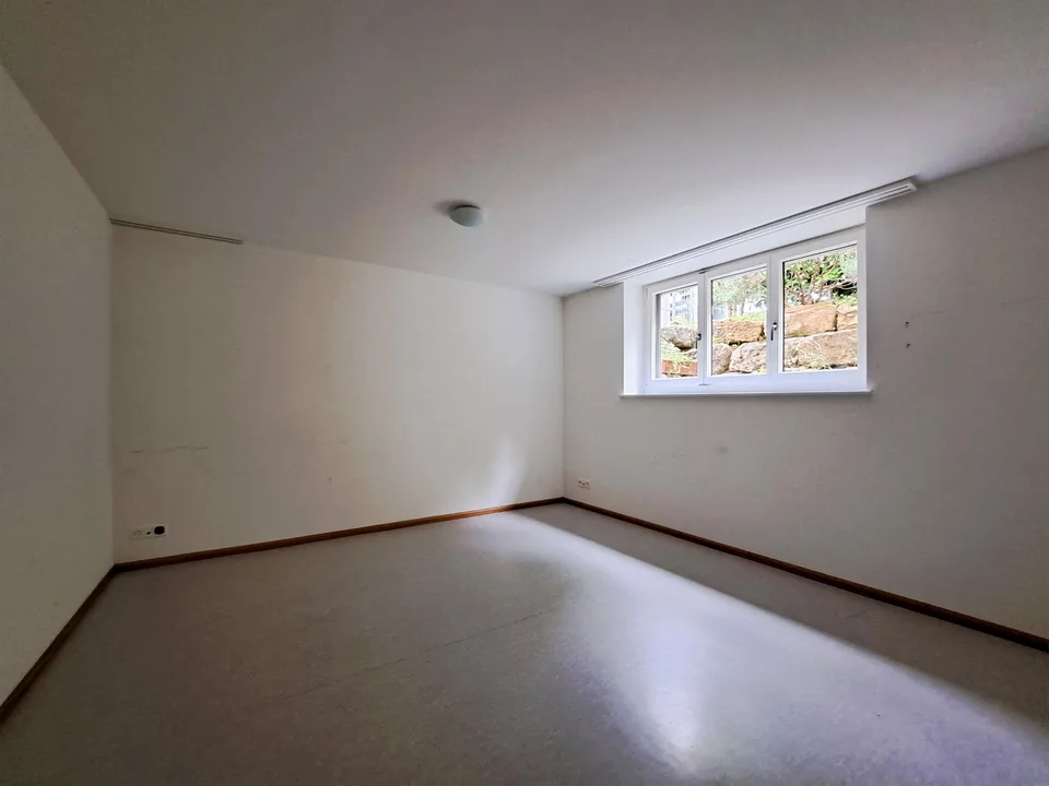 2 Zimmer-Atelier-/Büroräume, UG