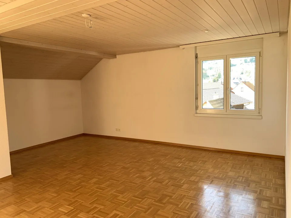 Wunderschöne 3.5 Zimmer Dachwohnung in Rebstein