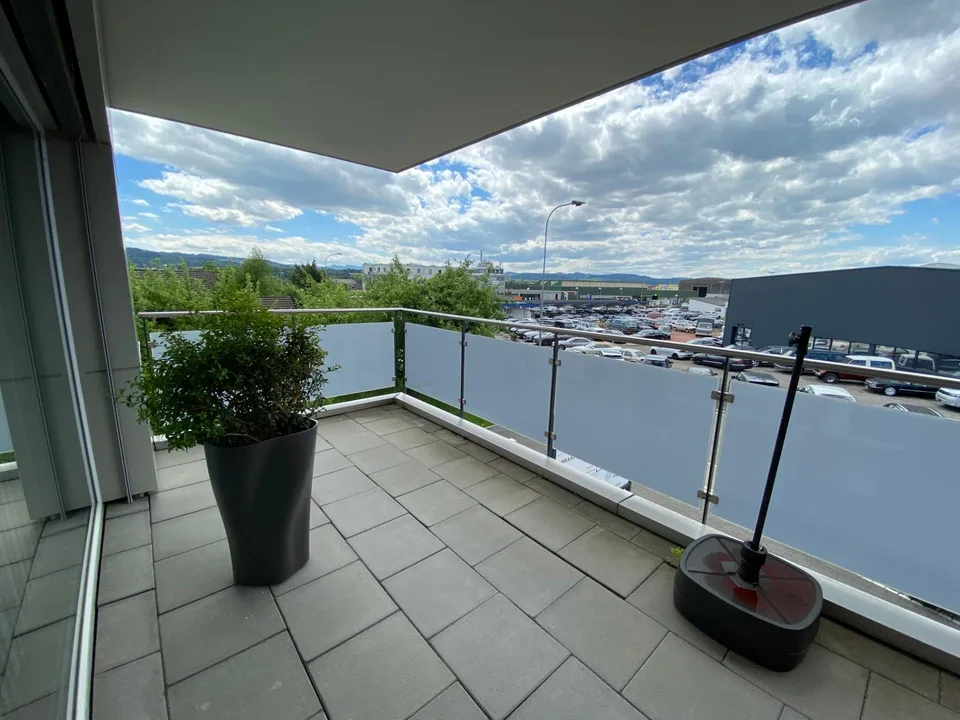 Ampio spazio commerciale con balcone a Zuzwil SG – foto 11 di 12