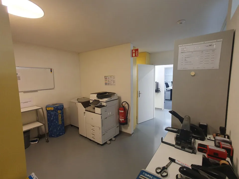 moderne Büroflächen, auch gut nutzbar als Labor oder für Therapie – foto 12 di 17