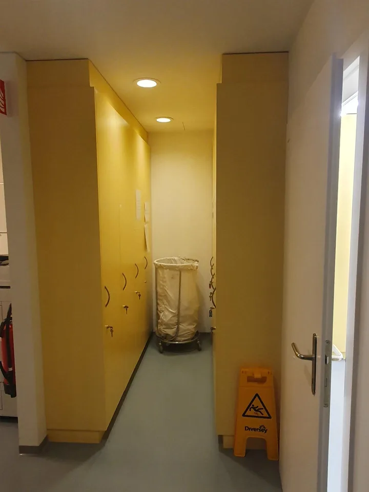 moderne Büroflächen, auch gut nutzbar als Labor oder für Therapie – foto 13 di 17