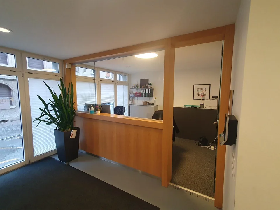 moderne Büroflächen, auch gut nutzbar als Labor oder für Therapie
