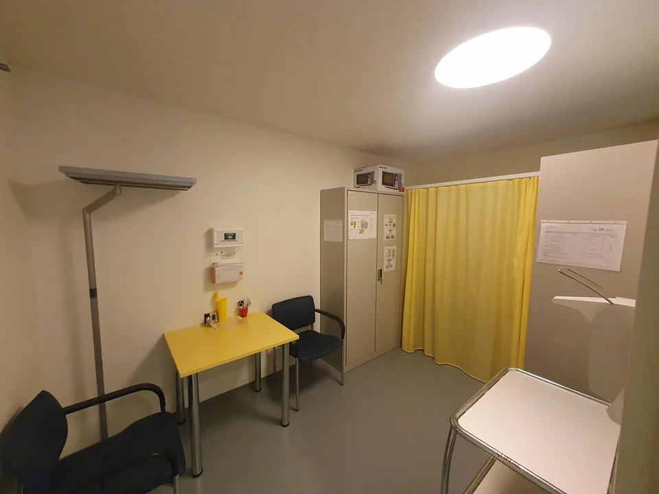 moderne Büroflächen, auch gut nutzbar als Labor oder für Therapie – foto 14 di 17