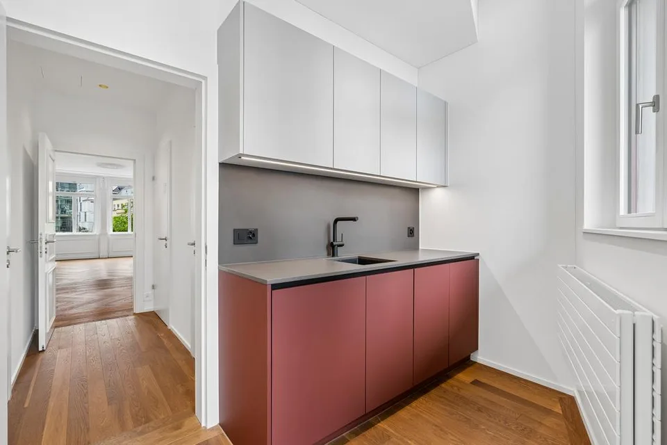 Hochwertig ausgebaute Bürofläche an bester Lage am Löwenplatz – Foto 8 von 12