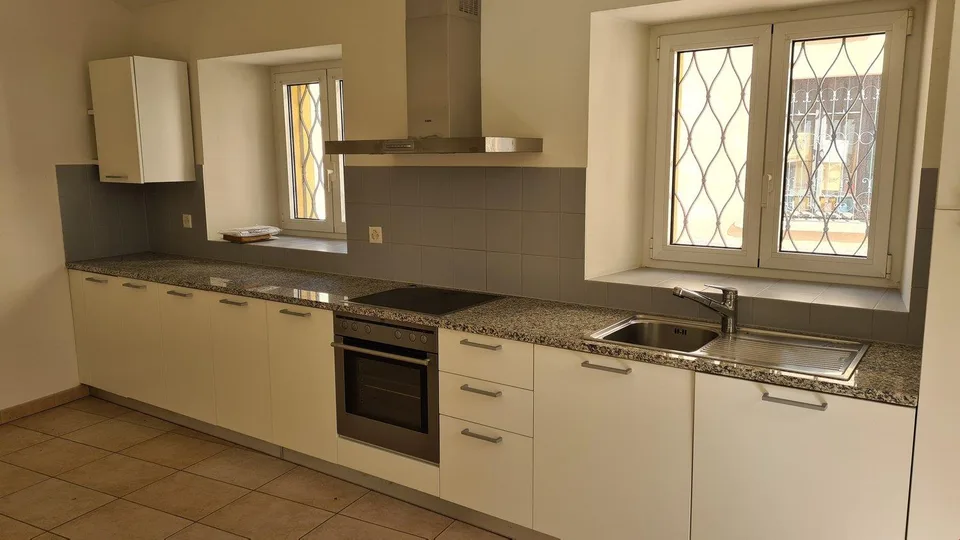 Duplex di charme nel centro storico, a un passo dal lago – Foto 6 von 16
