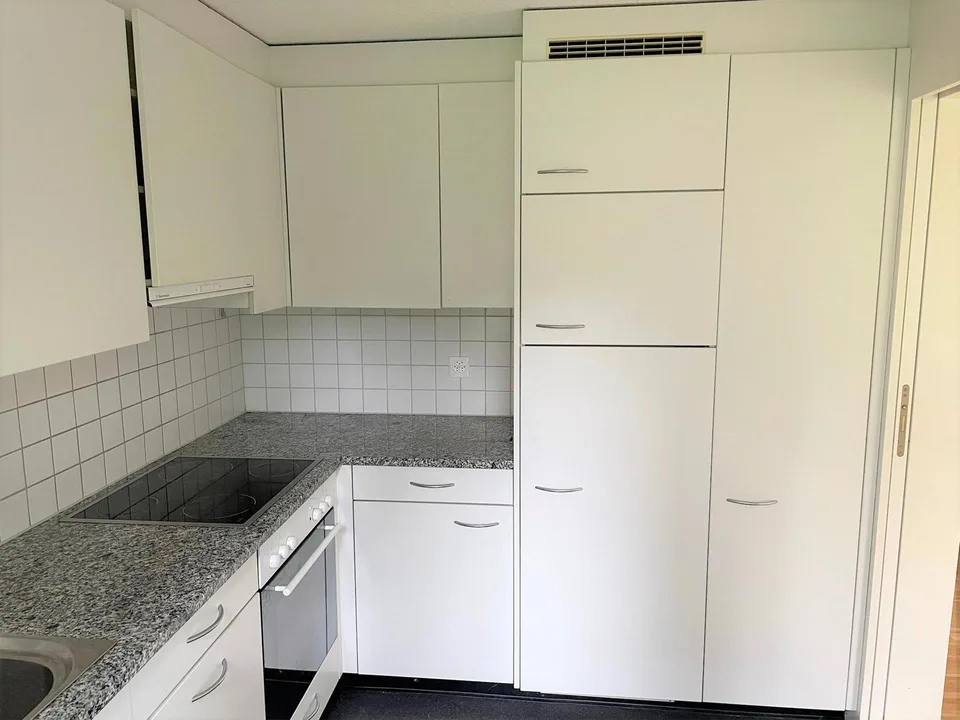 schöne und helle 4.5 Zimmer Wohnung