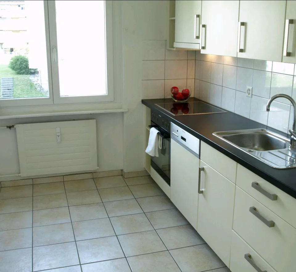 Helle, moderne Wohnung mit grossem Balkon