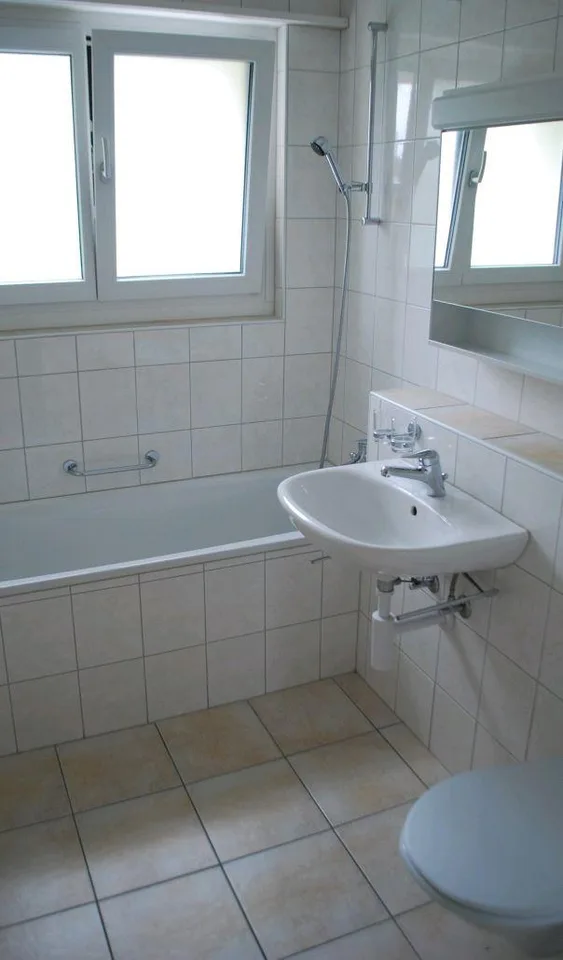 Helle, moderne Wohnung mit grossem Balkon