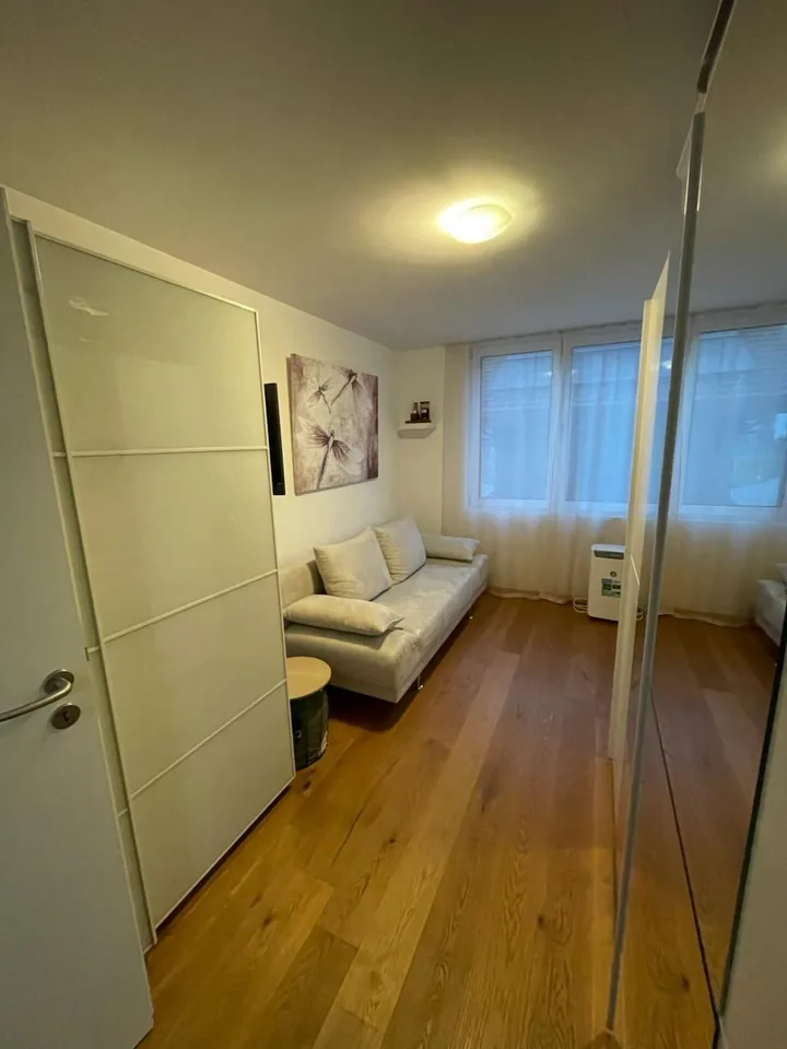 Moderne 4.5 - Zimmerwohnung mit Sitzplatz zu vermieten – Foto 6 von 11