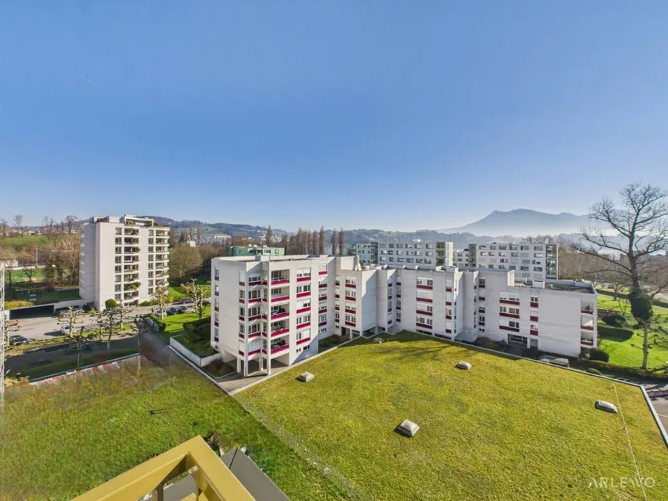 Aussichtsreiche Attikawohnung mit tollen Terrassen