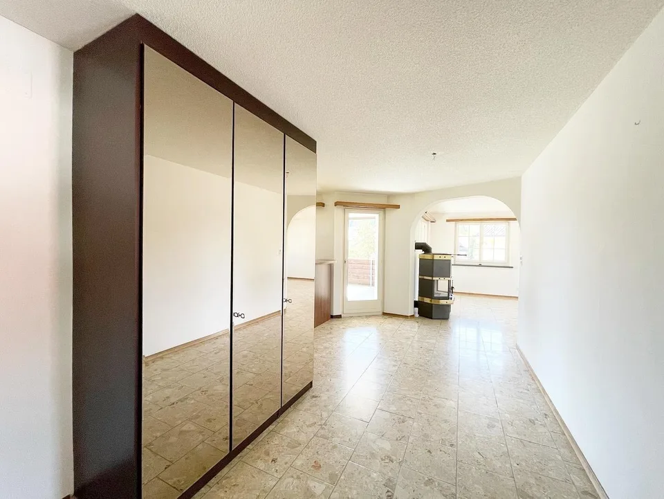 schöne und helle 3.5 Zimmer Wohnung zu vermieten