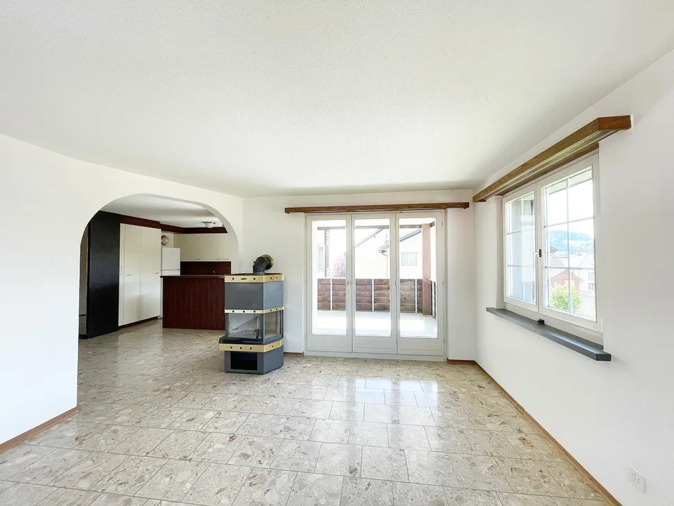 schöne und helle 3.5 Zimmer Wohnung zu vermieten