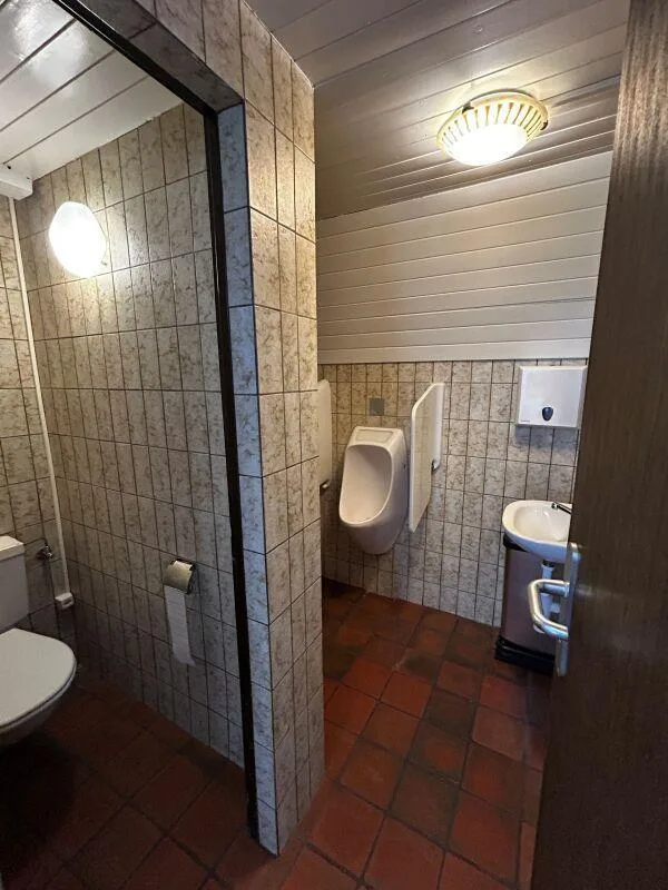 Vereinslokal/ Probekeller/ Dart-Lounge usw. – Foto 10 von 10