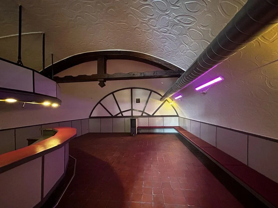 Vereinslokal/ Probekeller/ Dart-Lounge usw.