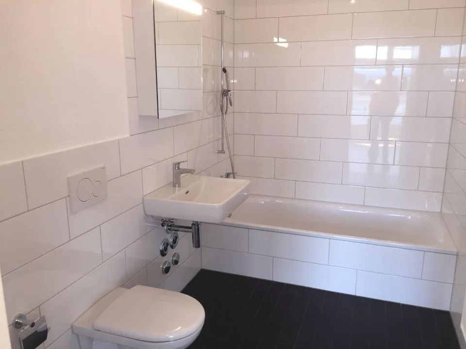 Exklusive 3.5 Zimmer Wohnung mit Weitblick – foto 6 di 6
