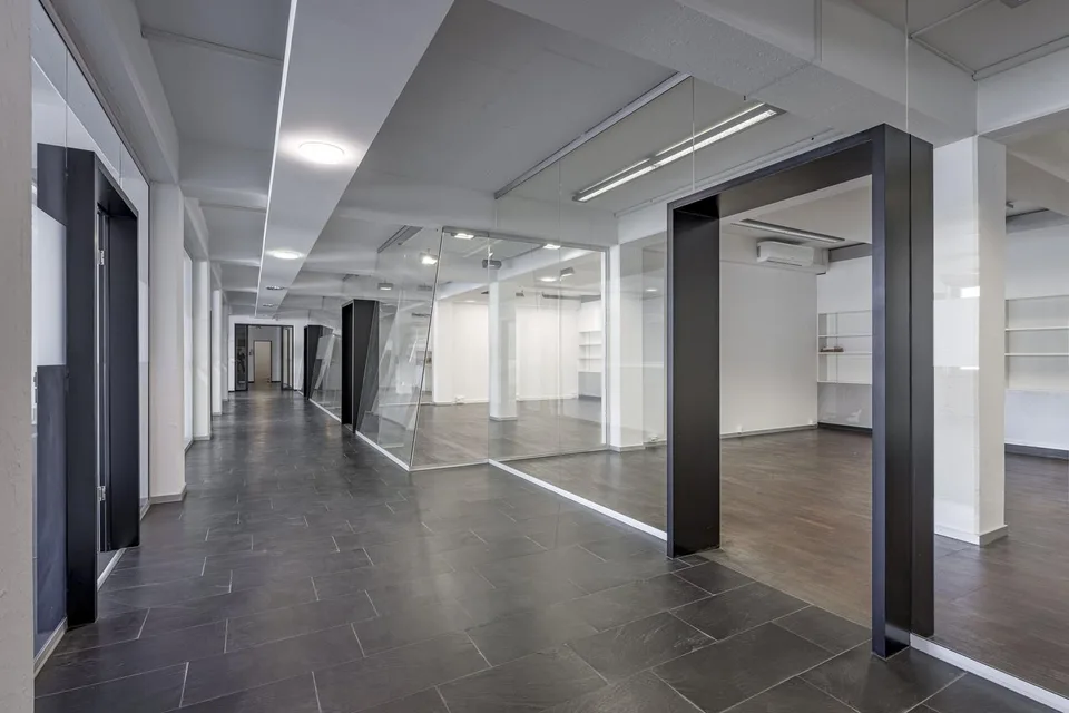 Repräsentative Büro- & Ausstellungsfläche mit unschlagbaren Vorzügen