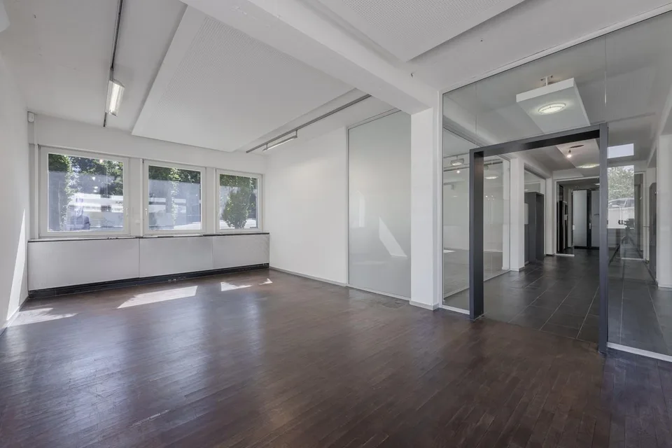 Repräsentative Büro- & Ausstellungsfläche mit unschlagbaren Vorzügen – photo 6 sur 11