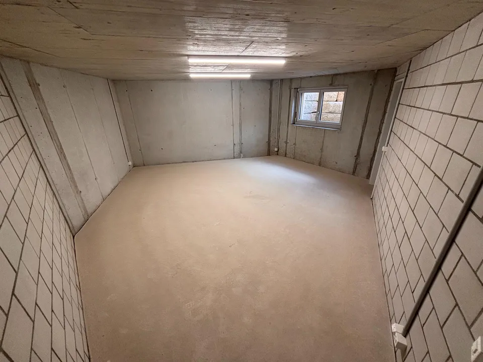 Hobbyraum mit Badezimmer in Arlesheim zu vermieten