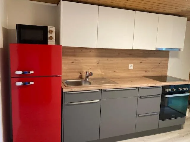 Frisch renovierte Dachwohnung