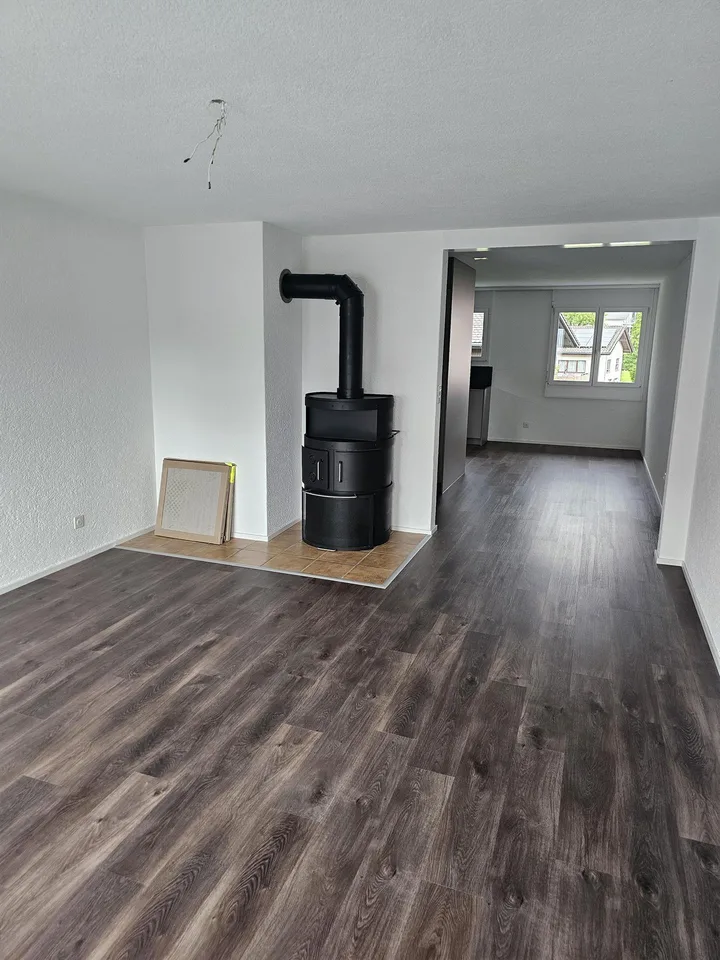 frisch renovierte 3 1/2-Zimmerwohnung an ruhiger Lage