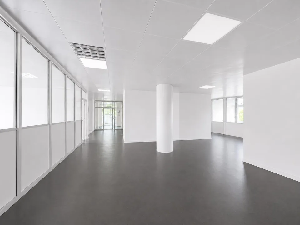 Moderne und flexible Büroflächen mit viel Tageslicht
