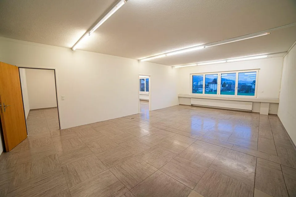 Büro im 2. Obergeschoss mit praktischer Raumaufteilung