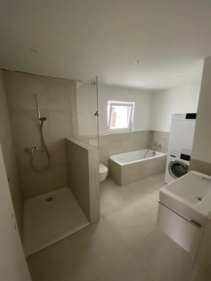 Moderne, grosse 4.5 Zimmerwohnung