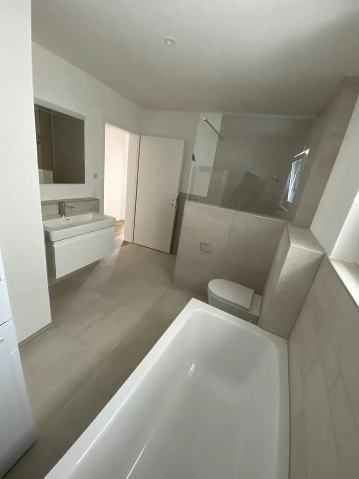 Moderne, grosse 4.5 Zimmerwohnung