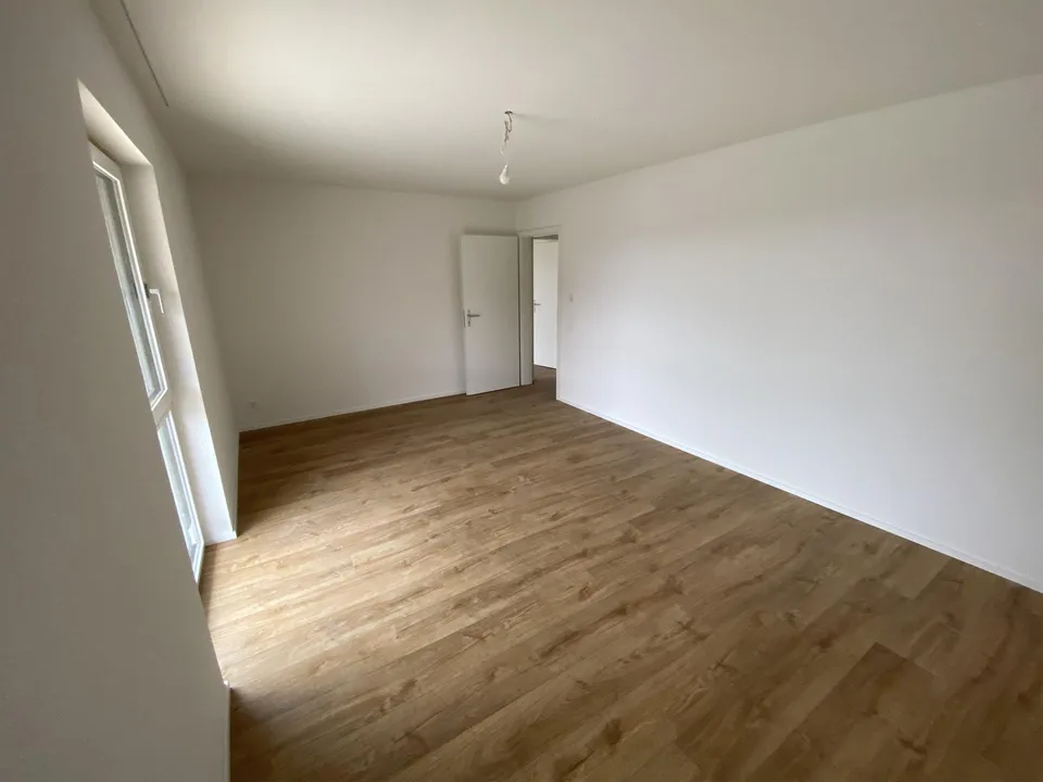Moderne, grosse 4.5 Zimmerwohnung