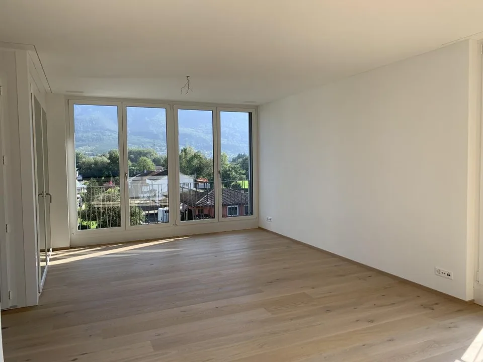 Moderne 2.5-Zimmerwohnung im einzigartigen Lindenpark