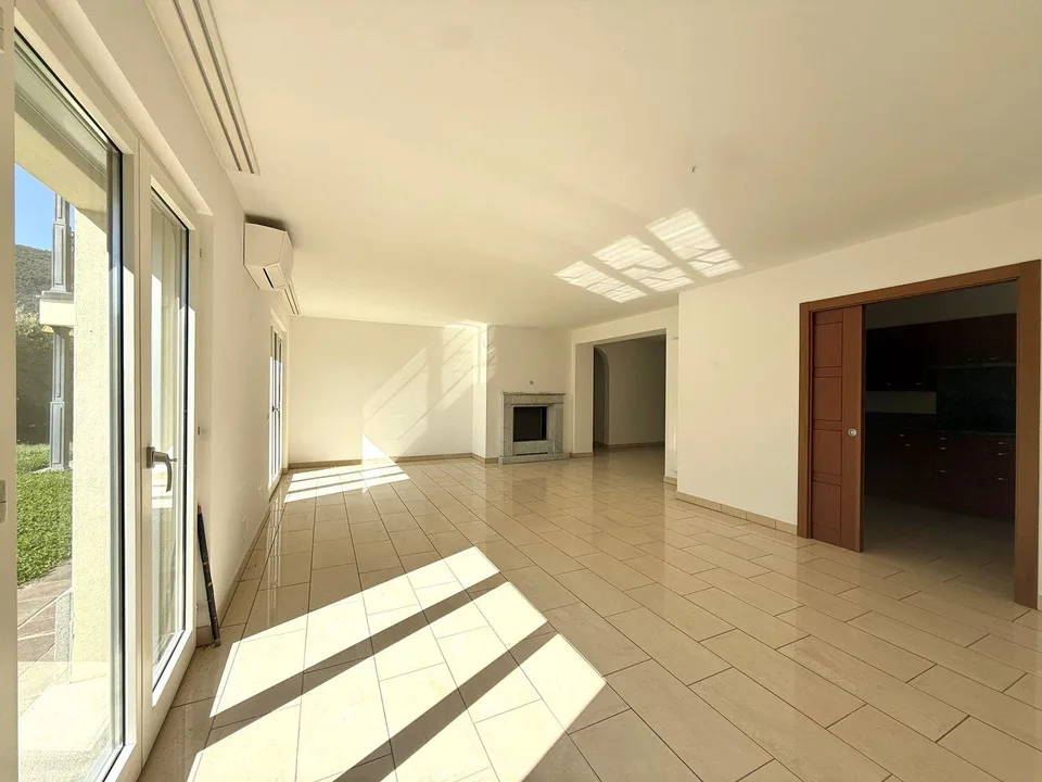 Appartamento di 5 locali con giardino e vista lago a Morcote