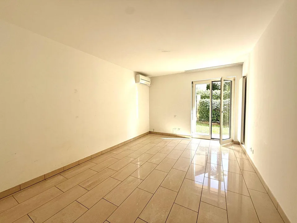 Appartamento di 5 locali con giardino e vista lago a Morcote – Foto 8 von 12