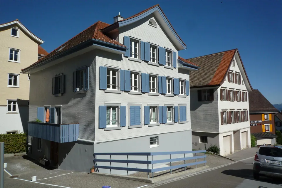 Dachwohnung mit modernem Ausbau im Zentrum von Walzenhausen