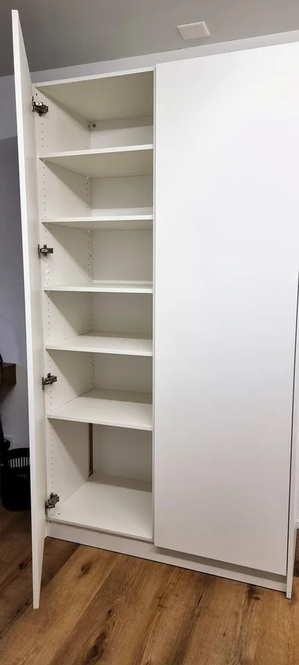 Neubau - möbliertes Zimmer mit eig. Dusche/WC + Balkon - wie im Hotel