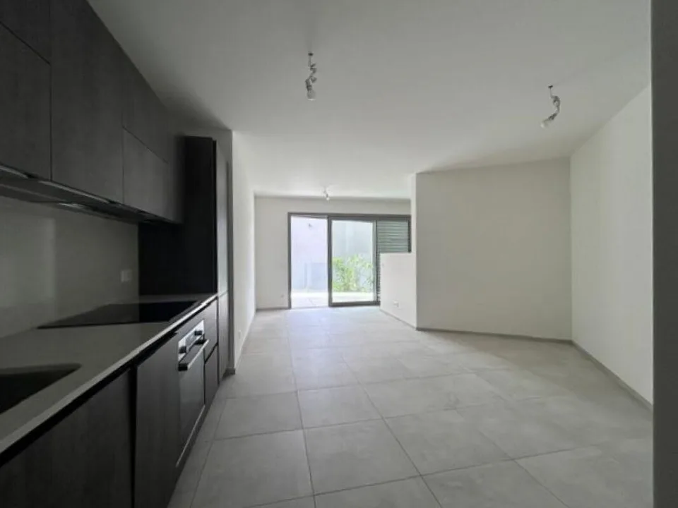 APPARTAMENTO 1.5 LOCALI CON GRANDE BALCONE