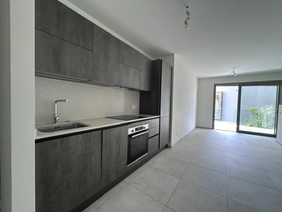 APPARTAMENTO 1.5 LOCALI CON GRANDE BALCONE