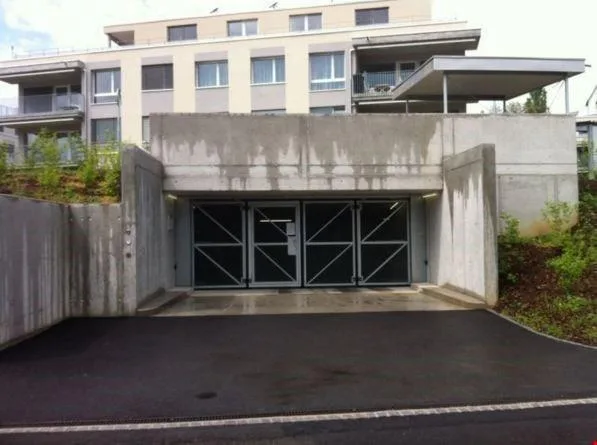 Autoeinstellhallenplatz