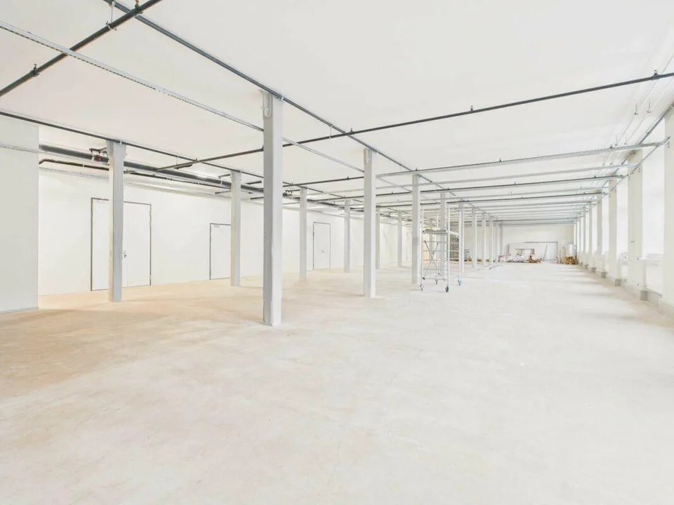 Flexible Gewerbeflächen in modernem Gewerbehaus mit exklusivem Roha...