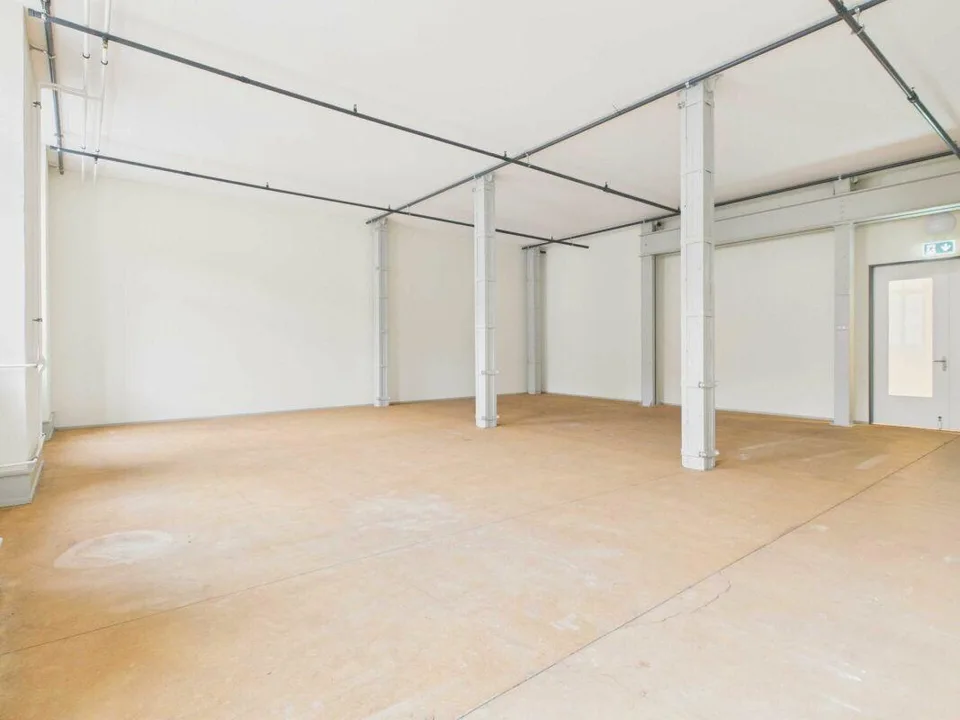 Flexible Gewerbeflächen in modernem Gewerbehaus mit exklusivem Roha...
