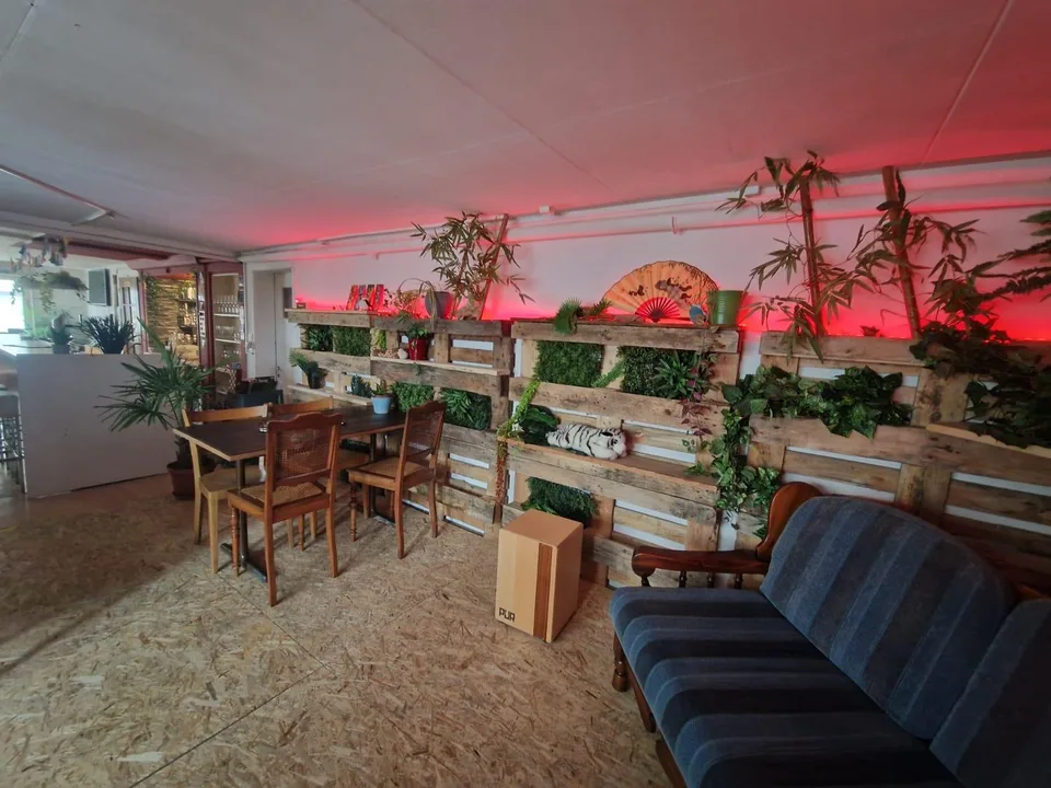 Bar/Gewerberaum zu vermieten