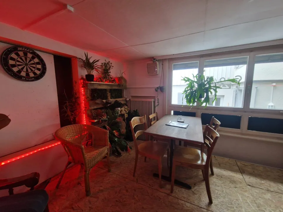 Bar/Gewerberaum zu vermieten