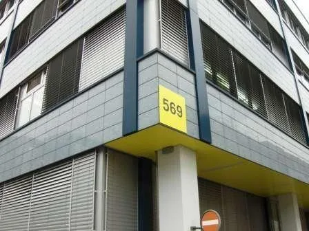 Einstellplätze per sofort zu vermieten
